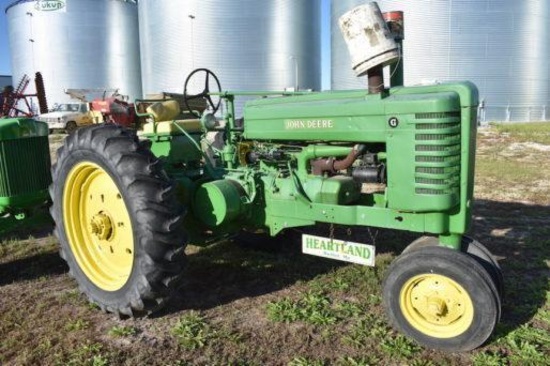 John Deere G tractor