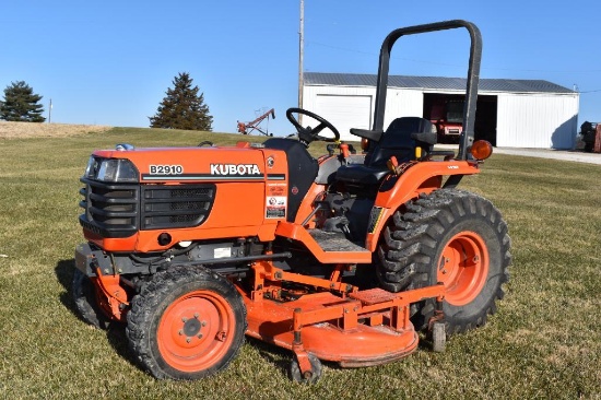 Kubota B2910 MFWD compact utility tractor