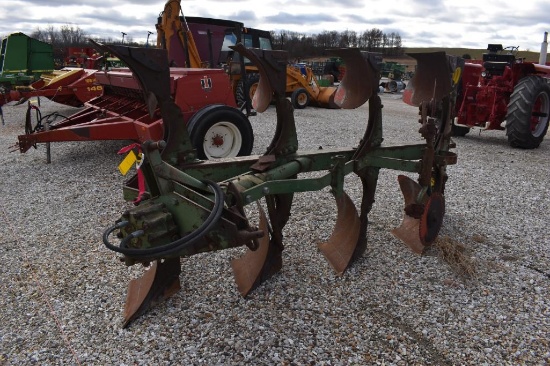 John Deere E835A 3-pt. 4-bottom