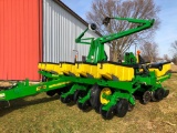 2004 John Deere 1760 12 row 30