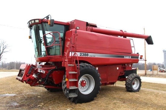 2004 Case IH 2388 2wd combine