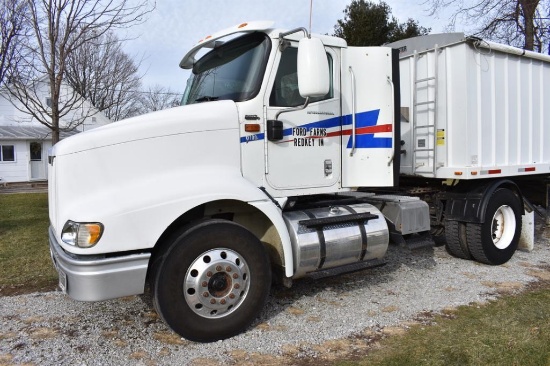 2002 IH 9100i semi