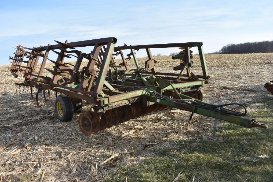 John Deere 722 21' soil finisher