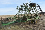 John Deere 960 30' field cultivator