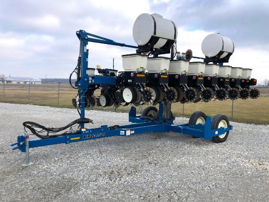 2012 Kinze 3500 8/16 planter