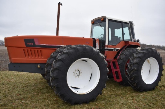 1980 IH 3588 2+2 tractor