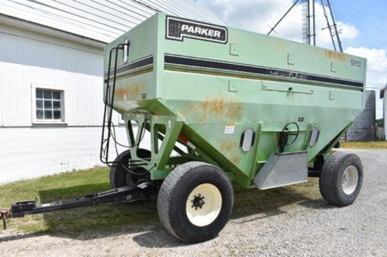 Parker 6250 Grain Chariot gravity wagon