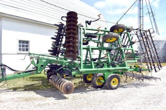 John Deere 726 24'9" soil finisher