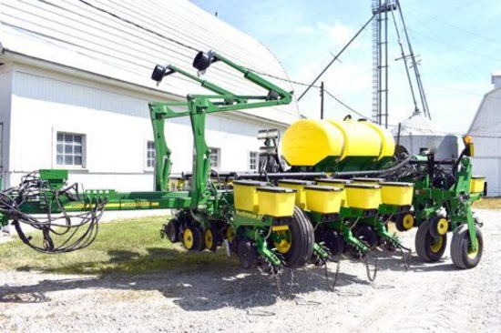 2013 John Deere 1770NT 12 row 30" planter