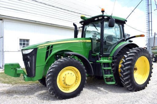 2011 John Deere 8235R MFWD tractor