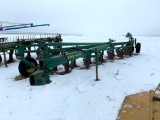 John Deere 2350-2450 7 bottom plow