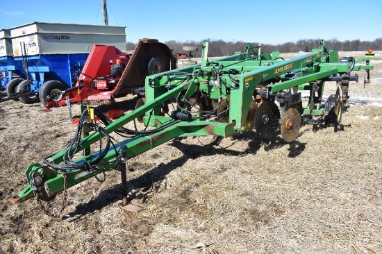 John Deere 2700 5-shank disk ripper