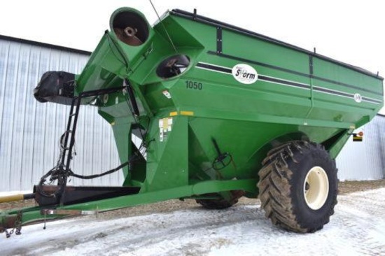 J&M 1050 grain cart