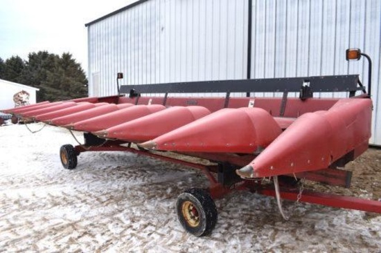 Case IH 1083 8 row 30" corn head