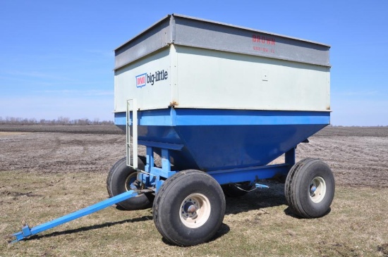 DMI D312A center dump gravity wagon