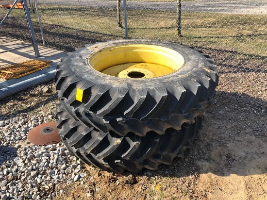 (4) 480/80R42 Titan tires and 10-bolt wheels