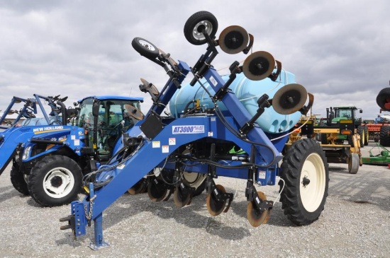 Blu-Jet AT3000 11-knife sidedress applicator