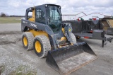 2015 JD 328E skid steer