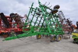 John Deere 980 34' field cultivator