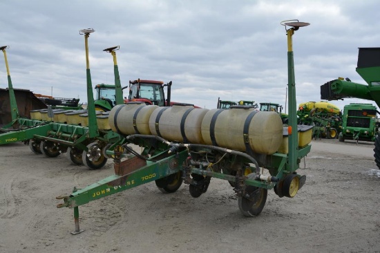 John Deere 7000 4 row wide planter