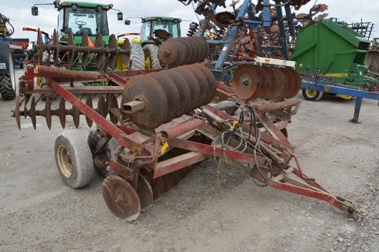 IH 470 manual fold 18' disk