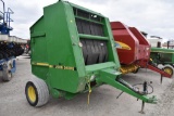 John Deere 535 round baler