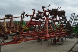 CIH 4800 33' field cultivator