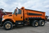 2005 International 7400 dump truck