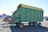 John Deere 716A silage wagon