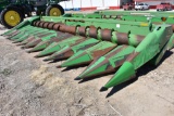 John Deere 1253A row crop header