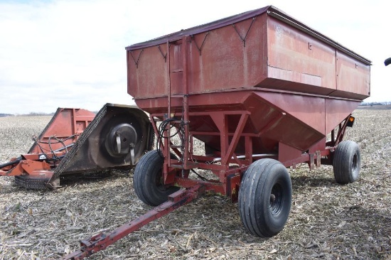 Parker 600 bu. gravity wagon