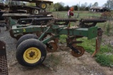 John Deere 915 7-shank 3-pt. V-ripper