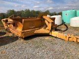 2003 John Deere 1812C pull-type dirt scraper