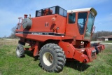 IH 1440 combine