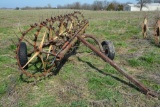 Farmhand 5 wheel hay rake