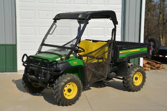 2016 John Deere 825i Gator