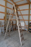 Keller 10' wooden step ladder