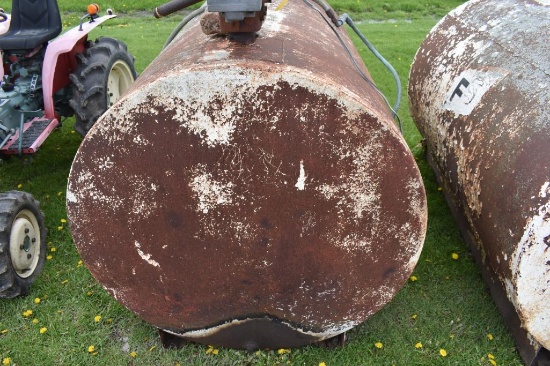 500 gal. fuel barrel w/older pump