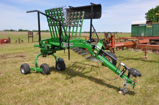 2014 Frontier RR2211 11' rotary hay rake