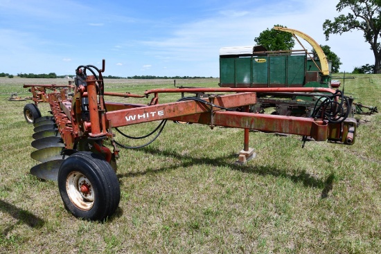 White 549 7-bottom on-land plow