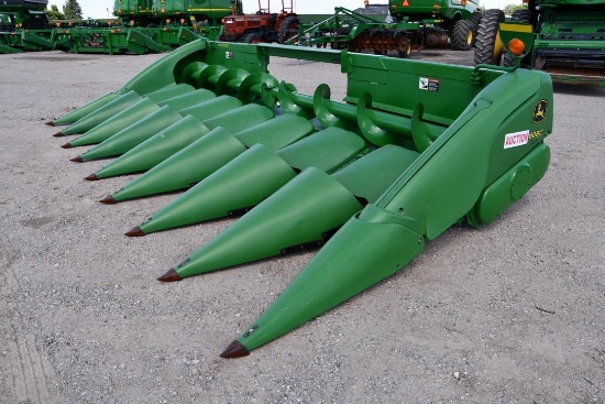 2009 John Deere 608C 8 row 30" corn head