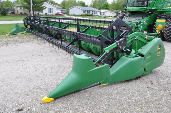 2007 John Deere 630F 30' HydraFlex platform