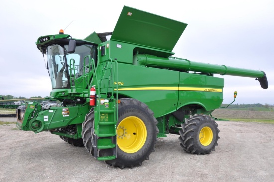 2016 John Deere S670 4wd combine