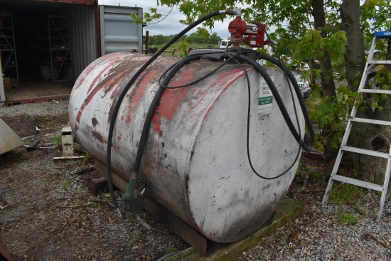 500 gal. fuel tank with 12 volt Fillrite 20 gpm pump