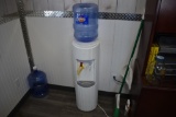 Watercooler w/hot and cold