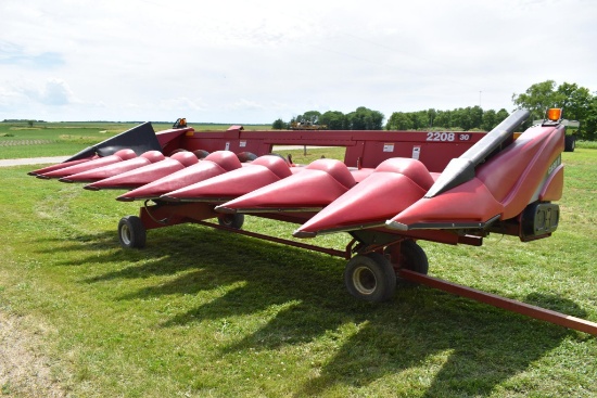 Case-IH 2208 8 row 30" corn head