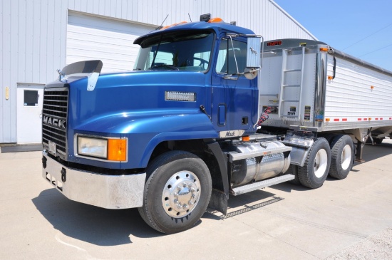 1994 Mack CH613 daycab truck