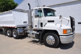 1996 Mack CH613 daycab truck