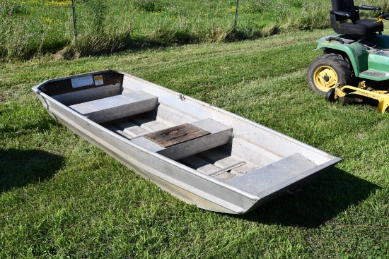 Aluminum boat