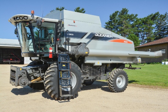 2011 Gleaner R66 2wd combine